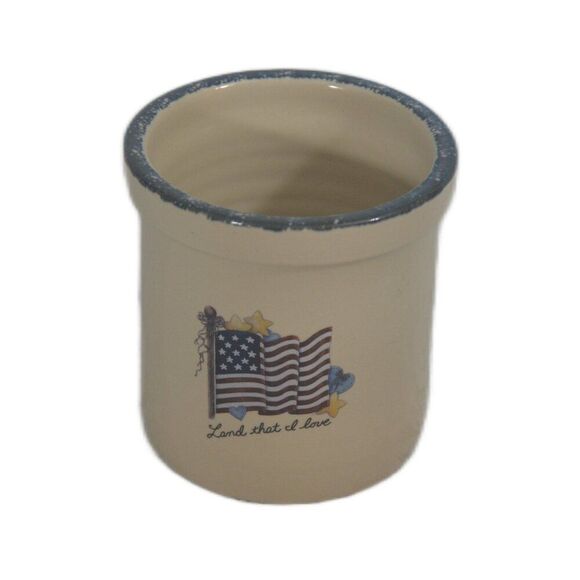 Home & Garden Party Ltd “Land That I Love” Patriotic Crock | USA Flag Stoneware - Picture 3 of 4